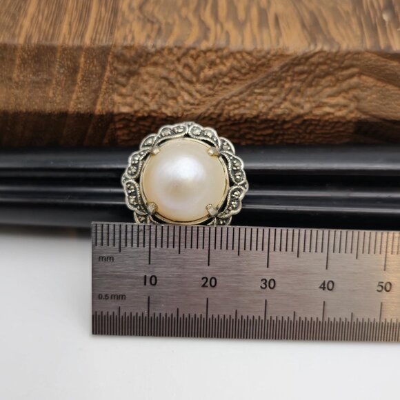 Size 6.25 Sterling Silver Large Genuine Pearl With Marcasite's Ring A866 - Picture 7 of 8
